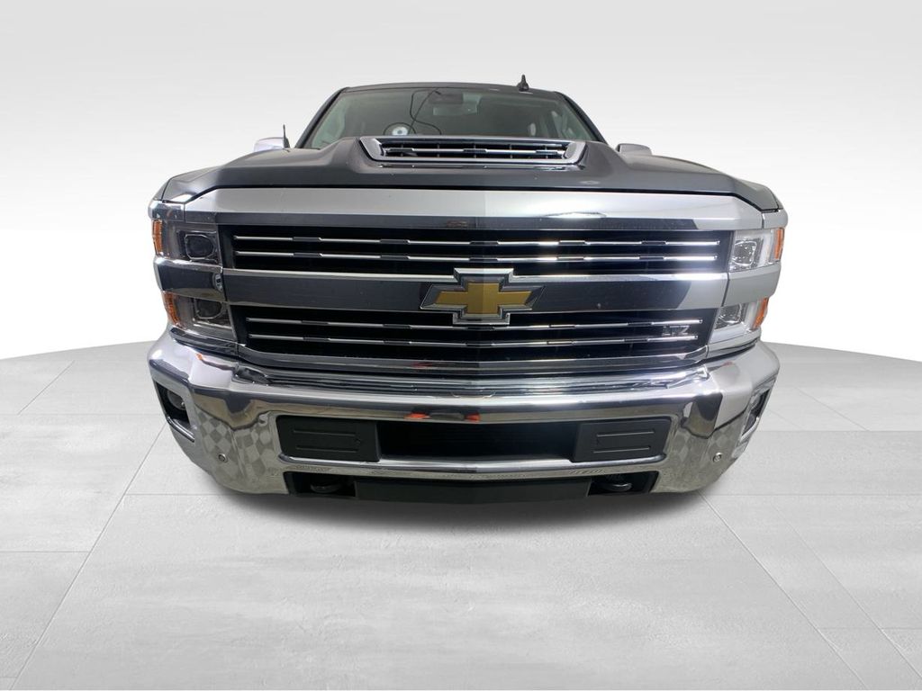 2017 Chevrolet Silverado 2500HD LTZ 8