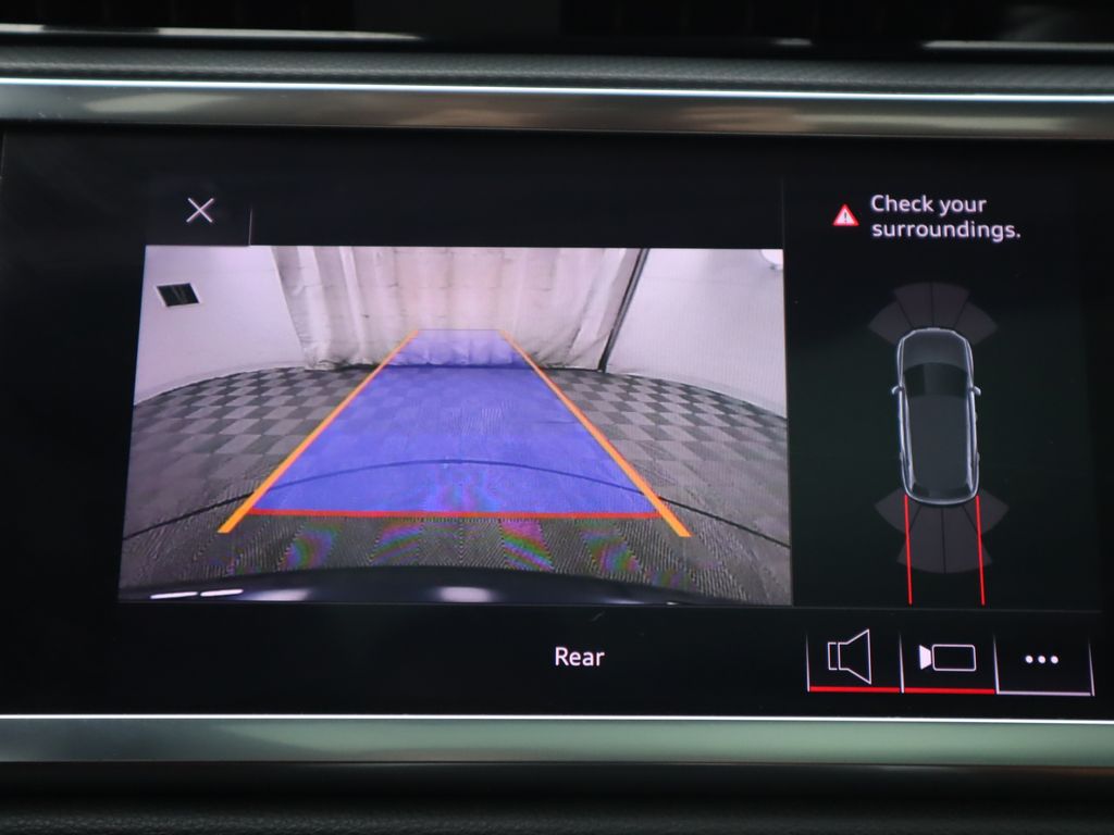 Thumbnail: 2021 Audi Q3 - 15