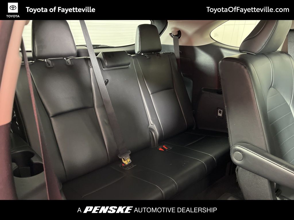 Thumbnail: 2021 Toyota Highlander - 11