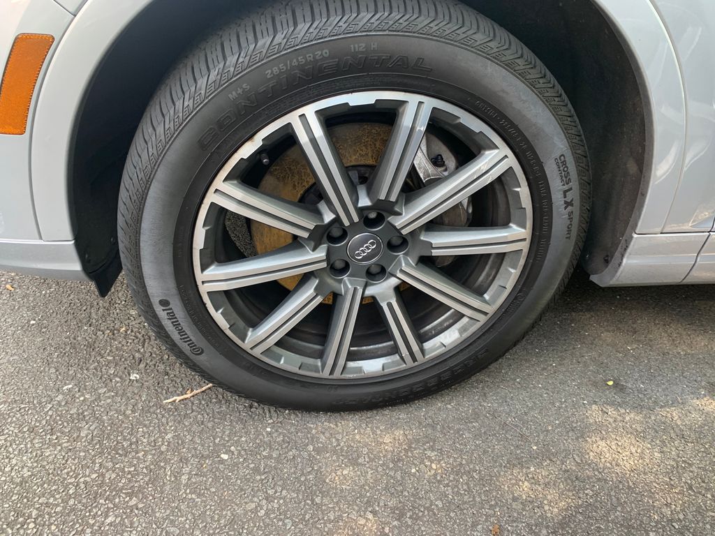 Thumbnail: 2019 Audi Q7 - 3