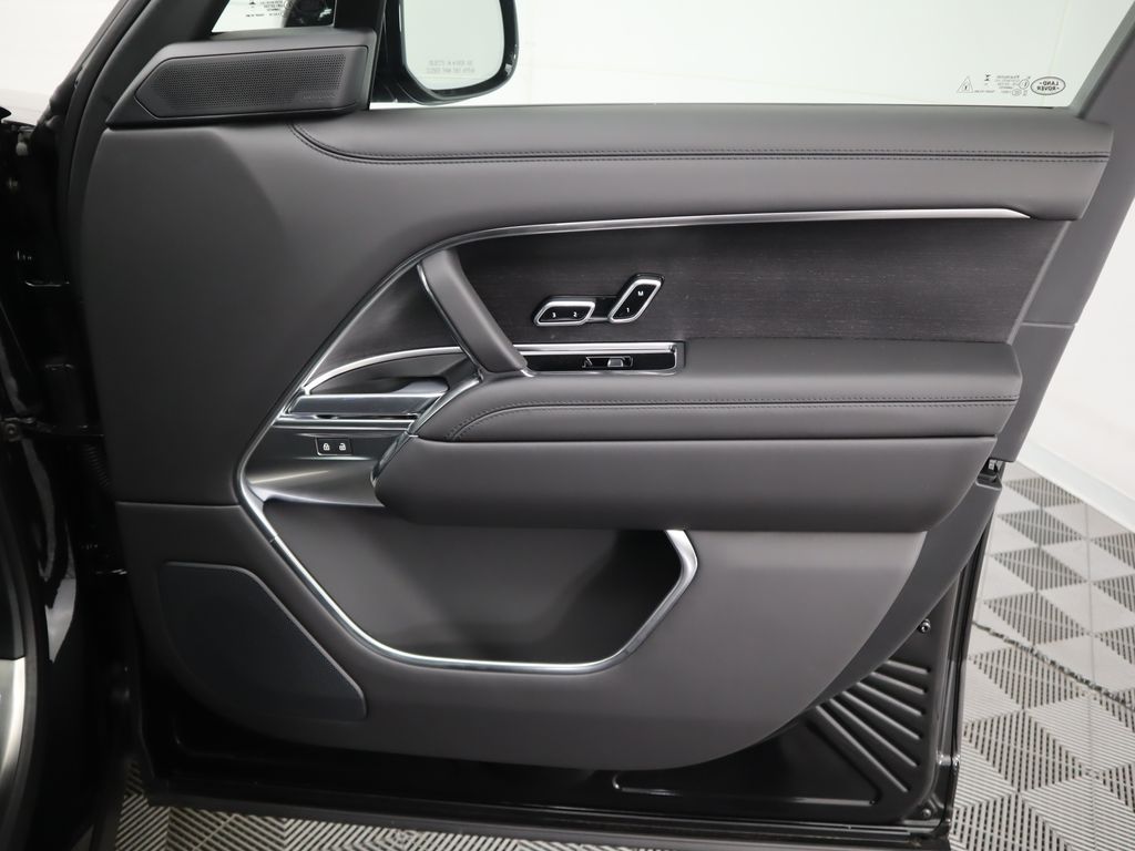 Thumbnail: 2026 Land Rover Range Rover - 26