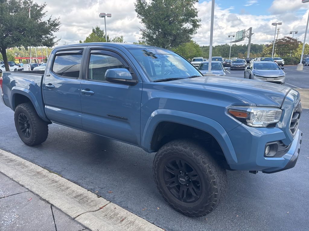 2019 Toyota Tacoma SR5 V6 photo 2