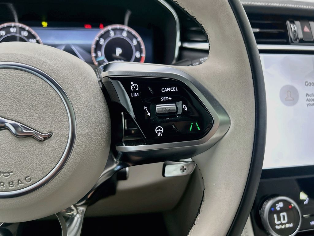 Thumbnail: 2026 Jaguar F-Pace - 12