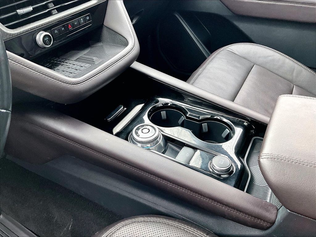 2025 Ford Explorer — photo 21