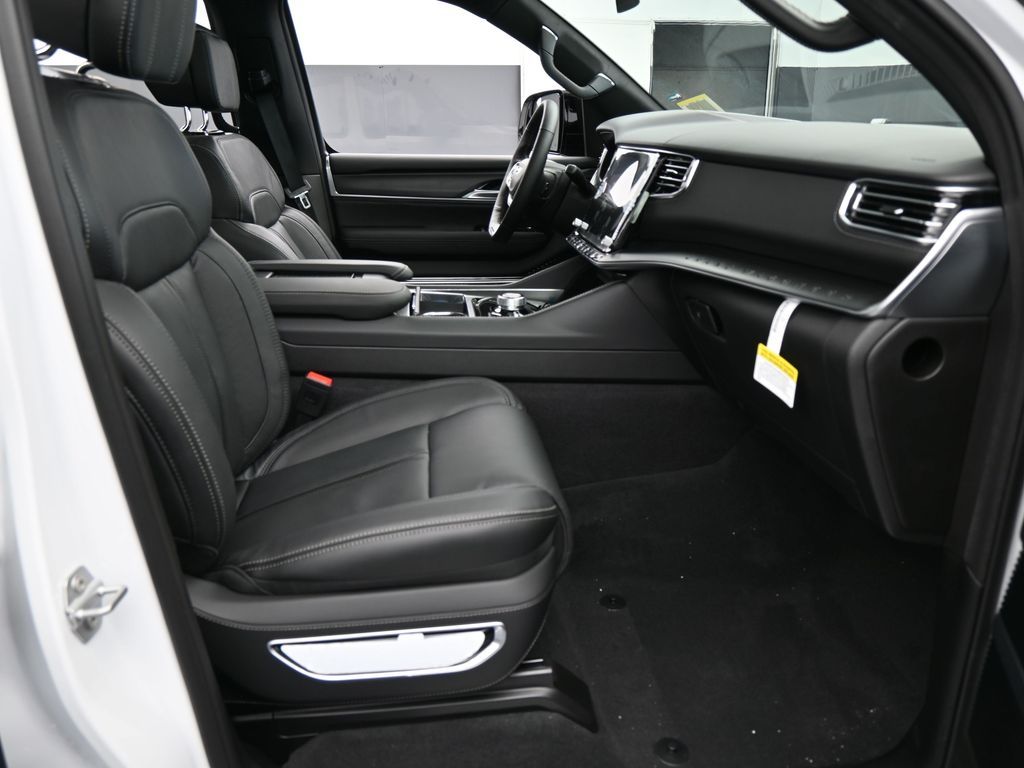 New 2026 Bright White Clearcoat Jeep Summit image 39