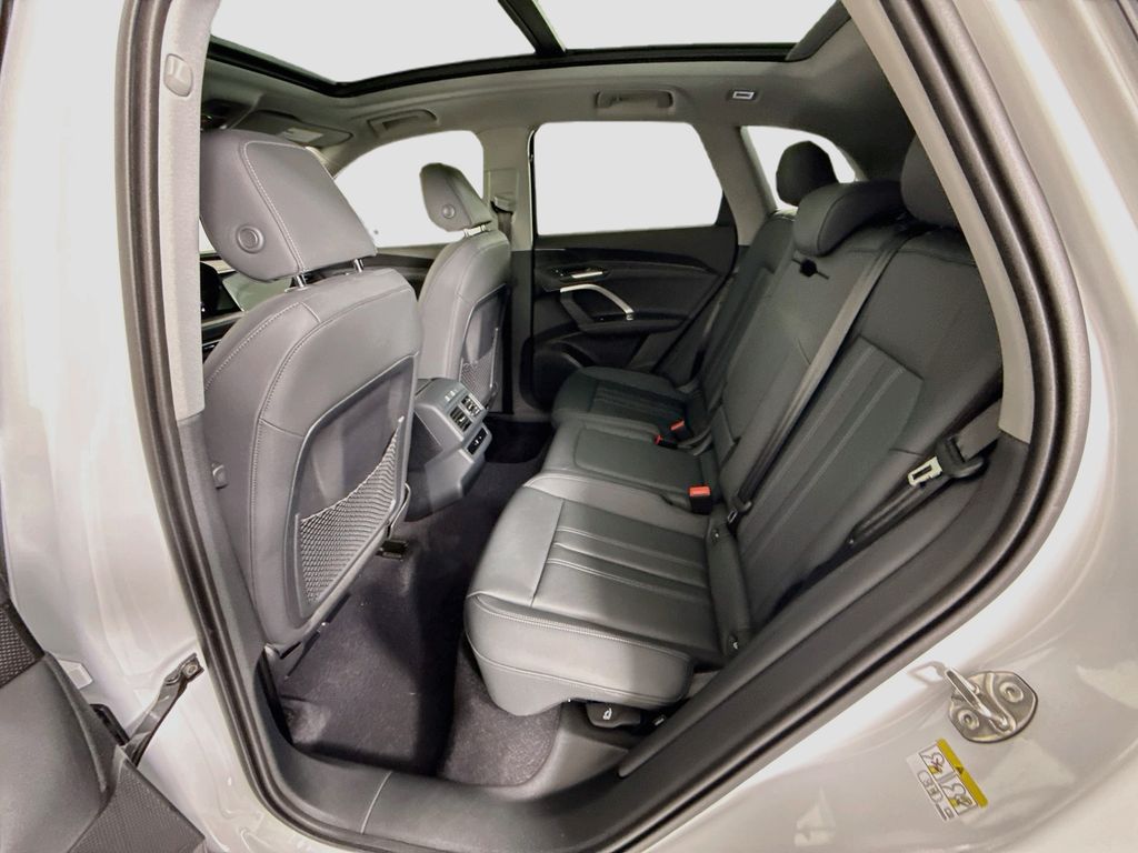 Thumbnail: 2026 Audi Q5 - 23