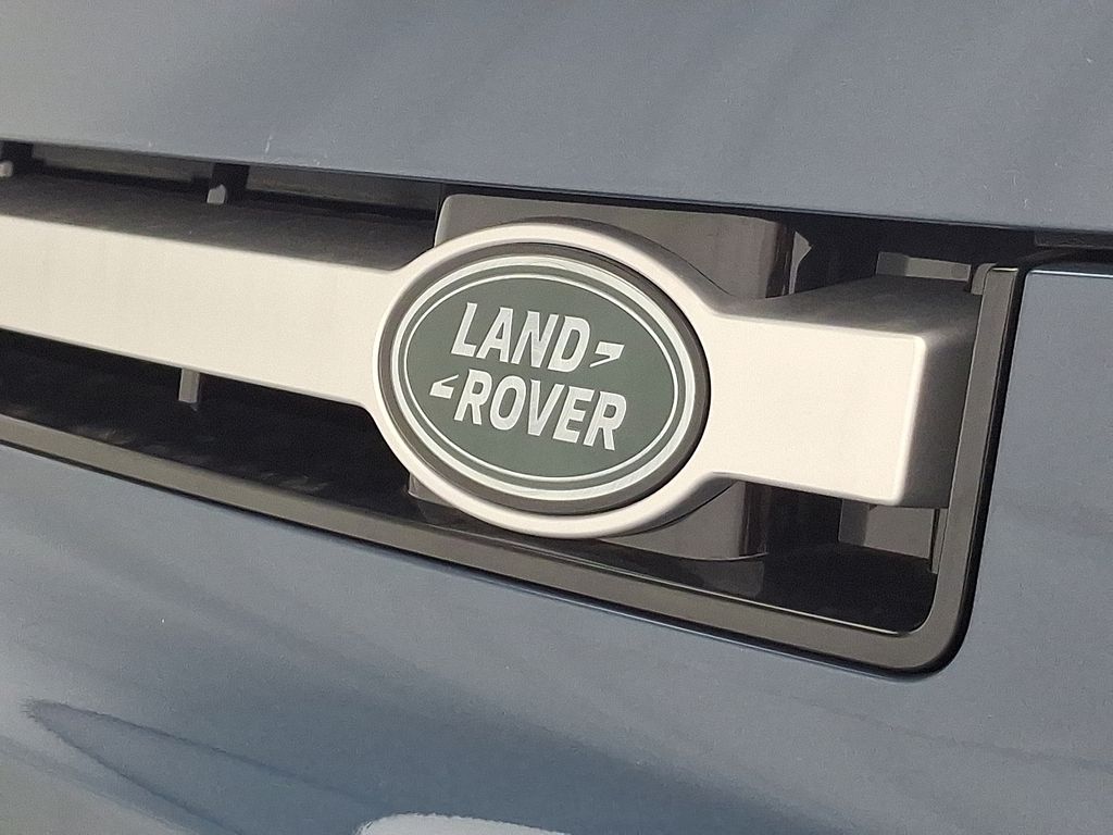 Thumbnail: 2025 Land Rover Defender - 19