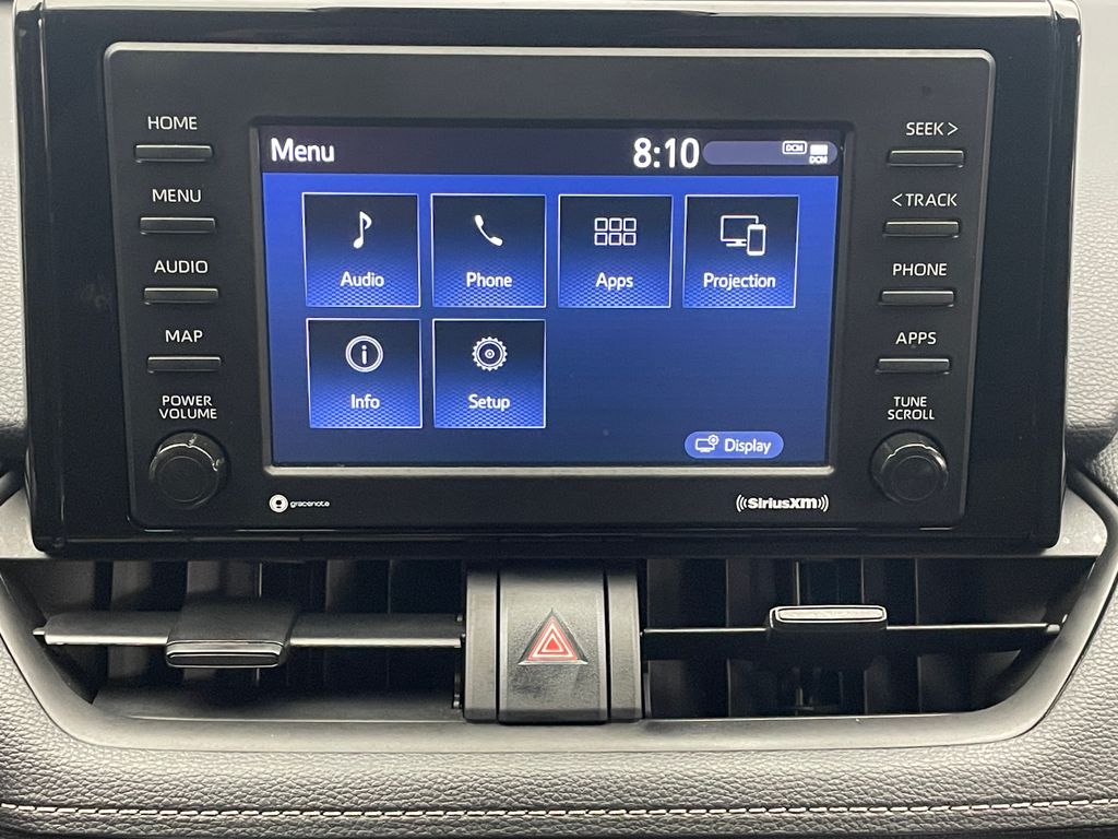 2022 Toyota RAV4 XLE 24