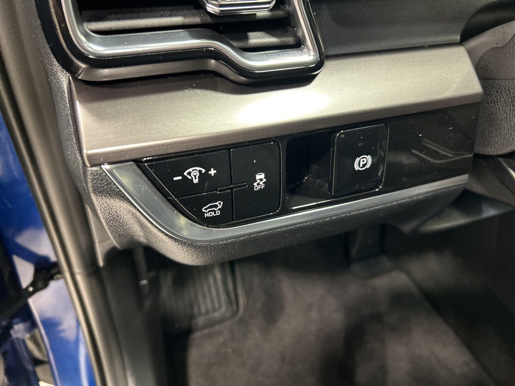 used 2025 Kia Sportage car, priced at $28,914