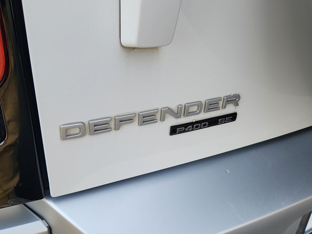 Thumbnail: 2020 Land Rover Defender - 31