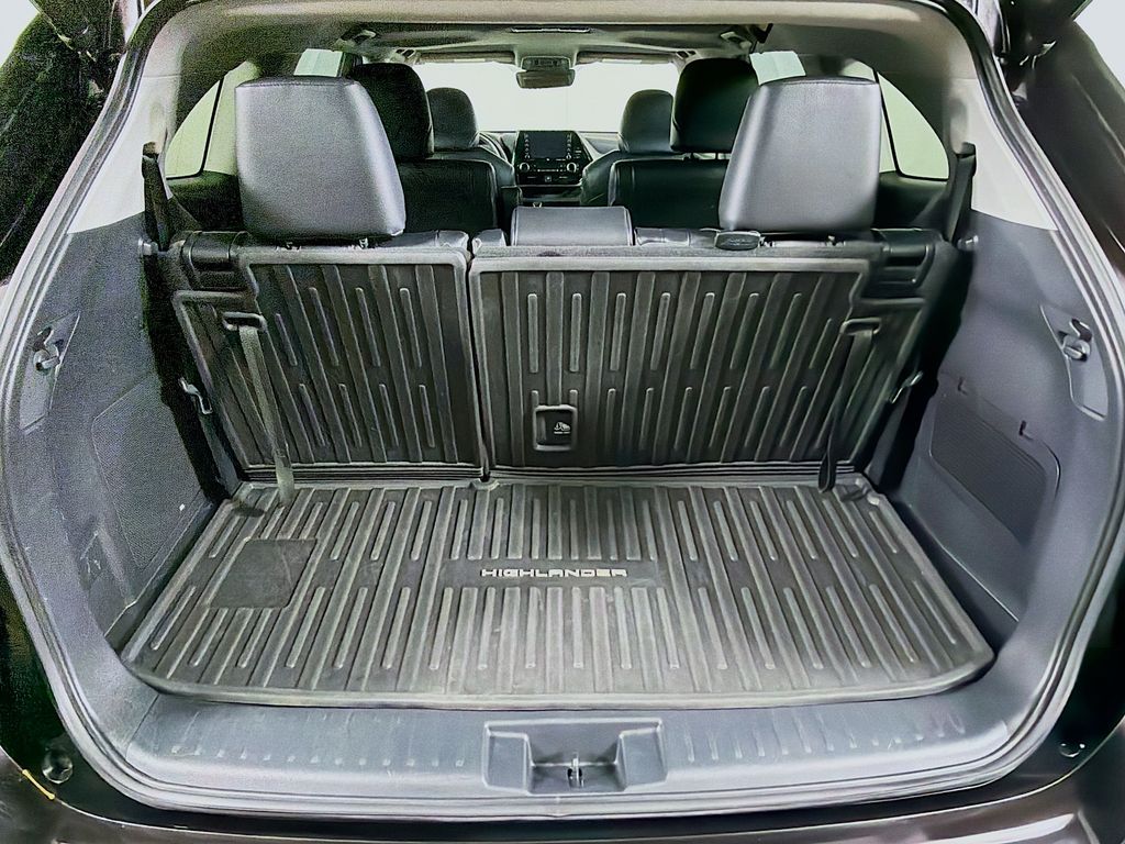 Used 2022 Toyota Highlander SUV