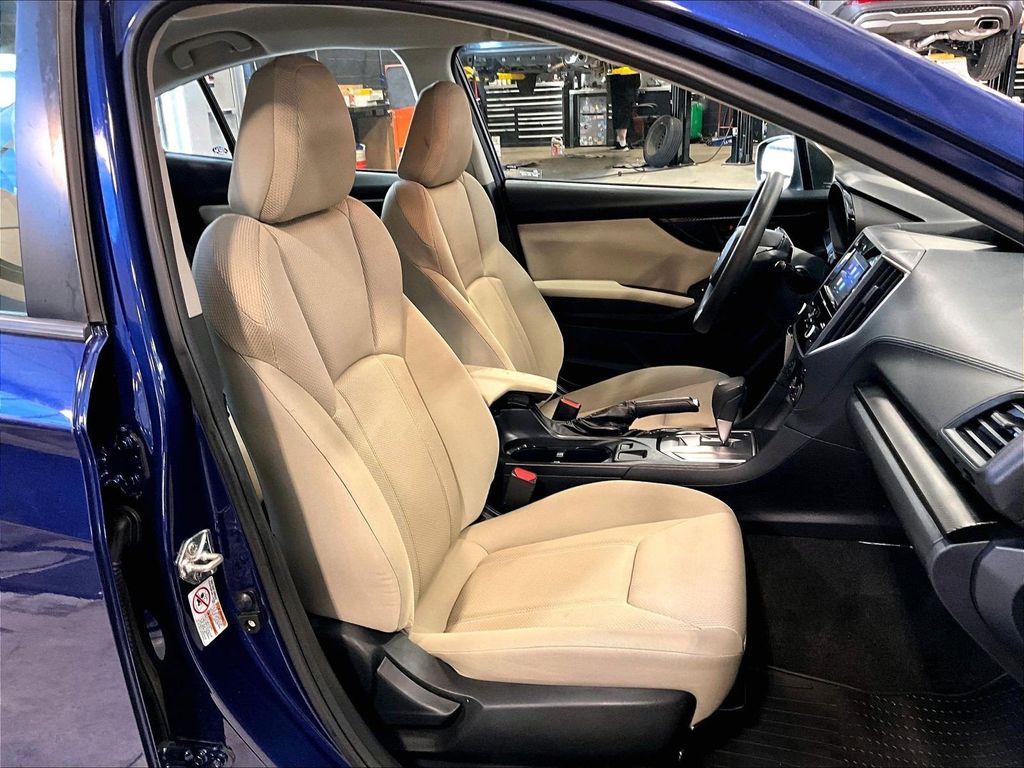 2017 Subaru Impreza — photo 11