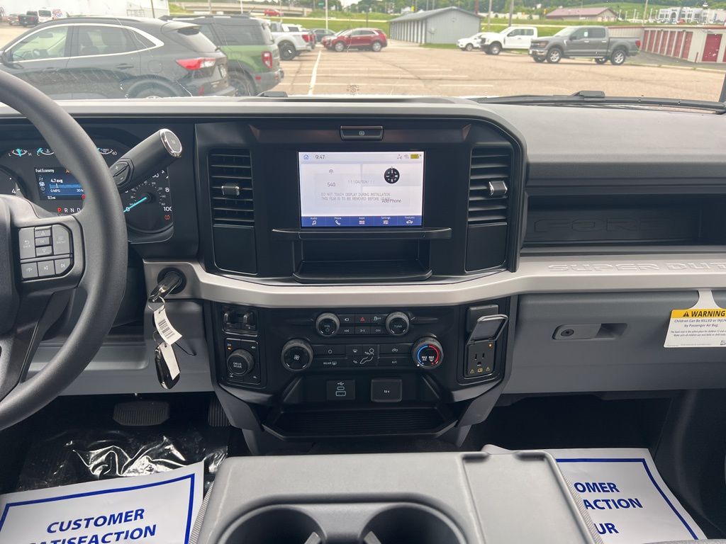 2025 Ford F-350SD