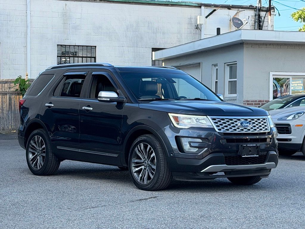 2017 Ford Explorer Platinum 4WD's photo