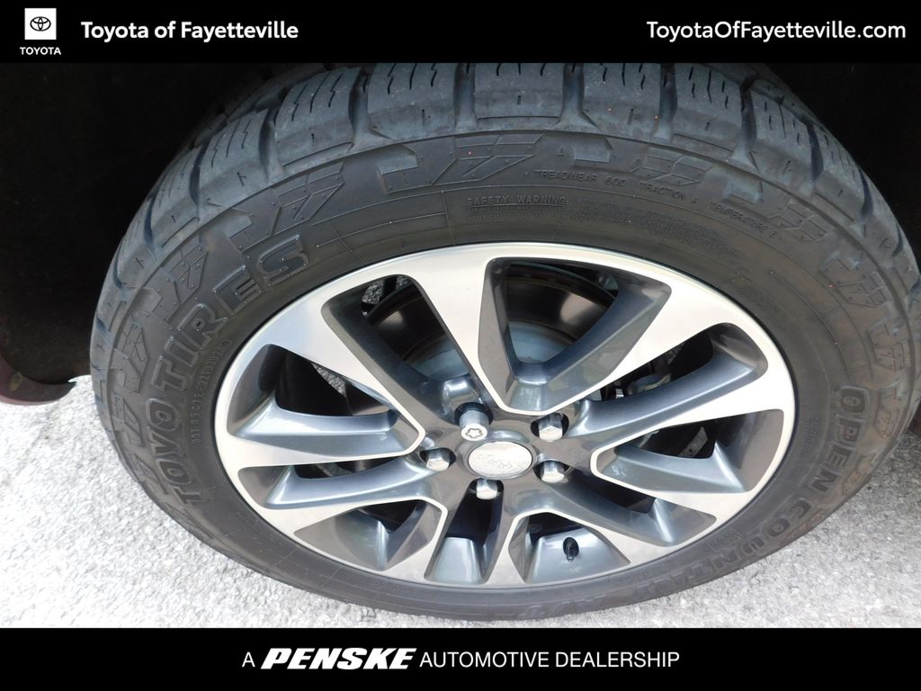 Thumbnail: 2017 Jeep Grand Cherokee - 8