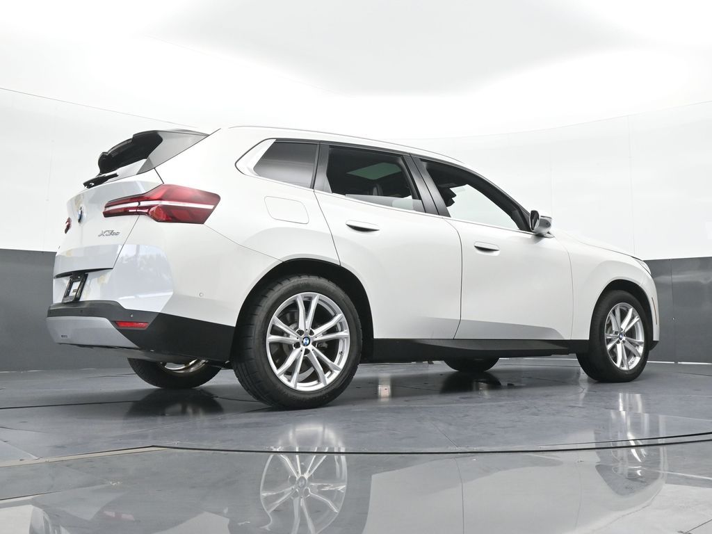 Used 2025 White Metallic BMW 30 xDrive image 68