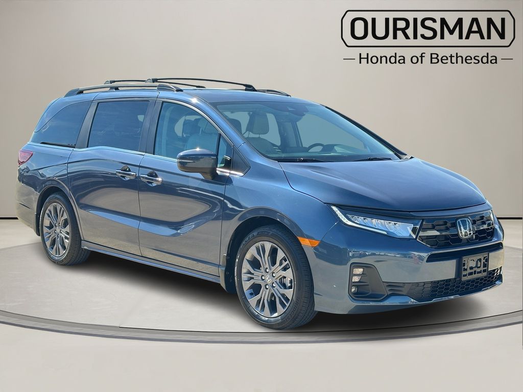 2025 Honda Odyssey Touring's photo