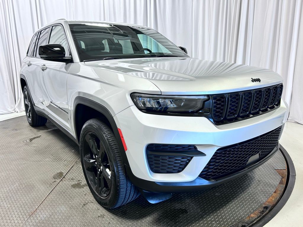 used 2024 Jeep Grand Cherokee car, priced at $36,887