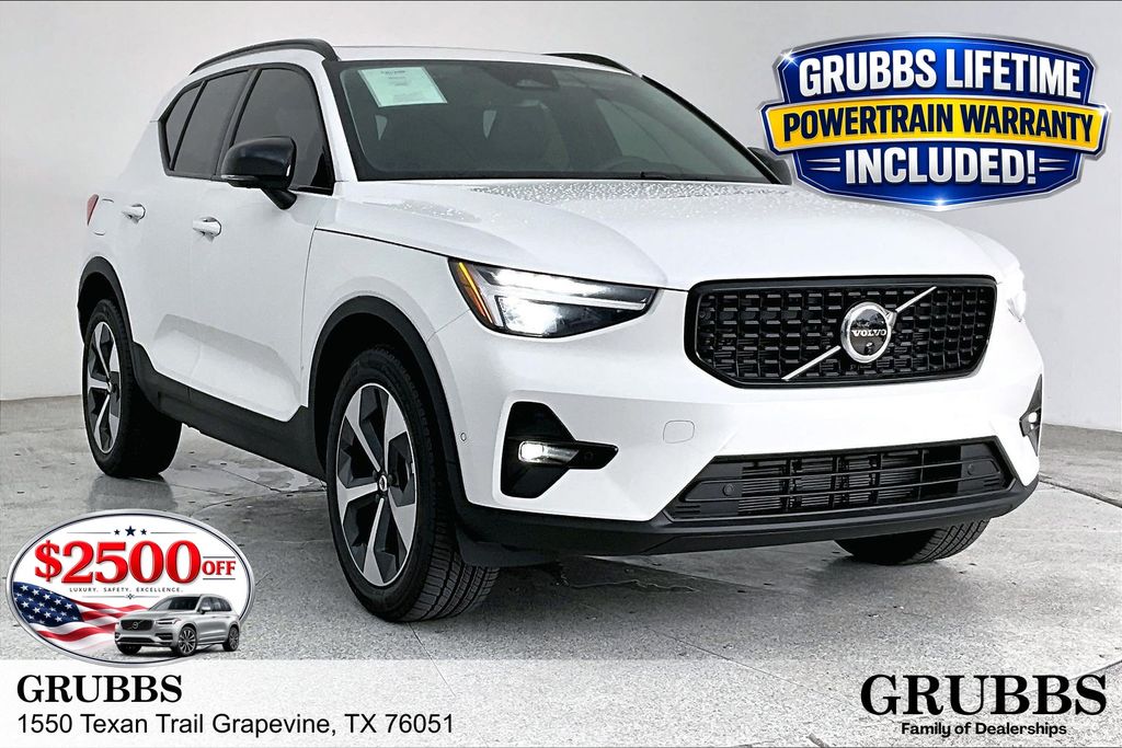 Crystal White 2026 Volvo XC40 SUV / Crossover All-Wheel Drive Automatic