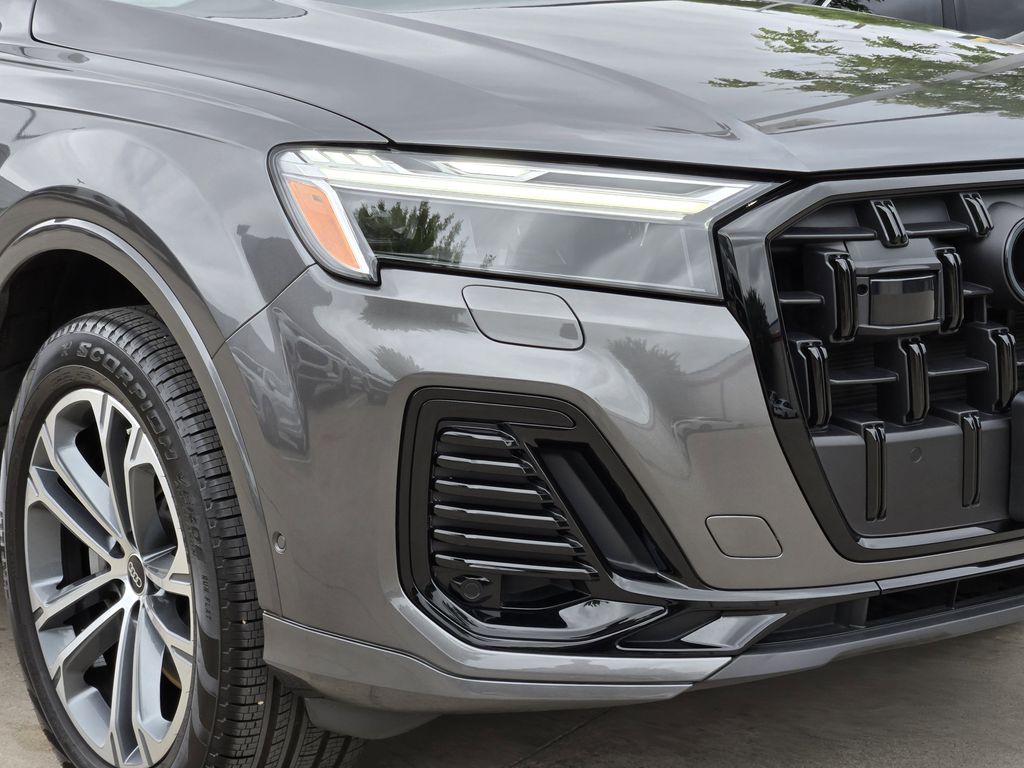 used 2025 Audi Q7 car, priced at $49,941