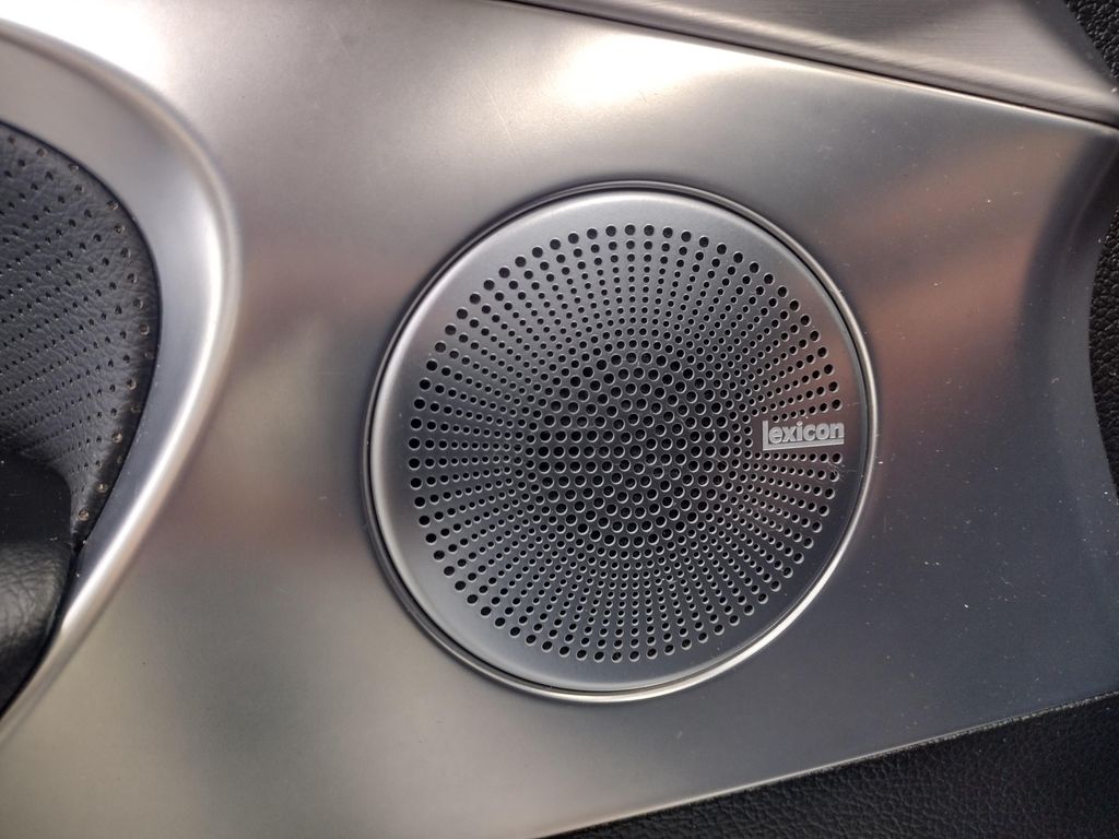 2020 Genesis G70 2.0T