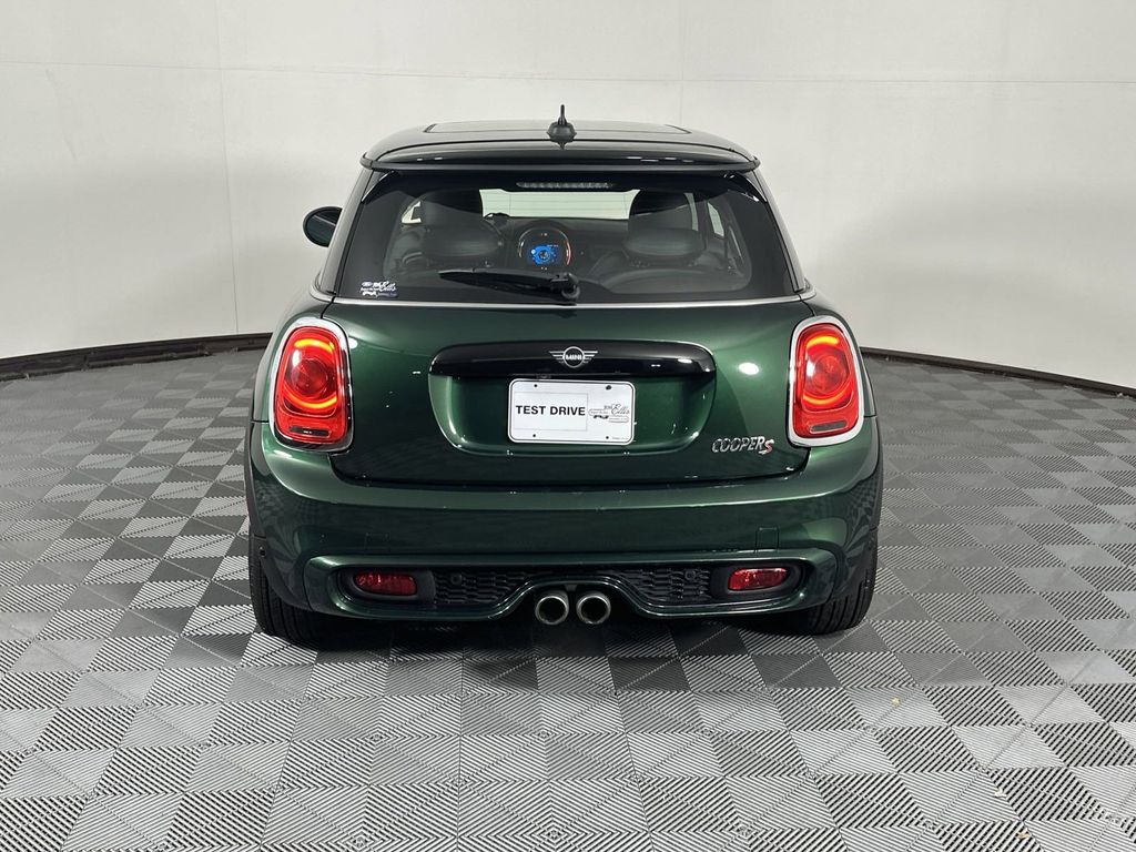 2019 MINI Cooper S Classic 6