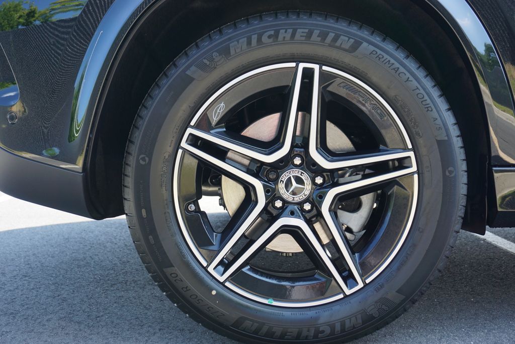Thumbnail: 2026 Mercedes-Benz GLE - 16