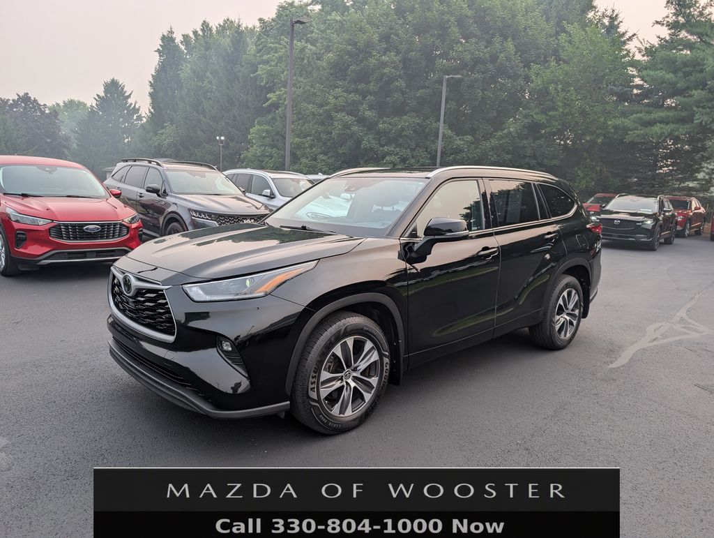 Midnight Black Metallic 2021 Toyota Highlander SUV / Crossover All-Wheel Drive 8-Speed Automatic
