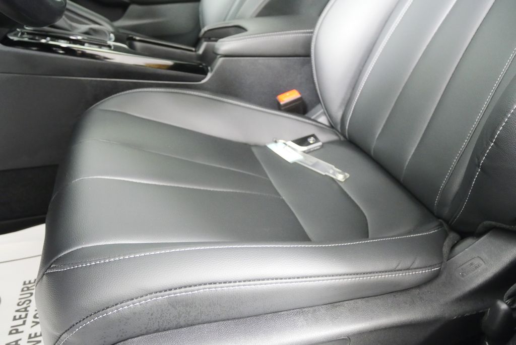 Thumbnail: 2024 Acura Integra - 9