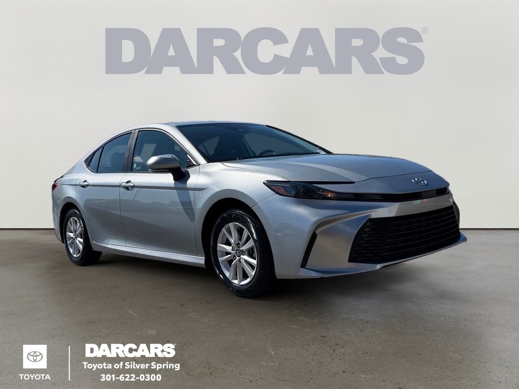 2025 Toyota Camry LE FWD