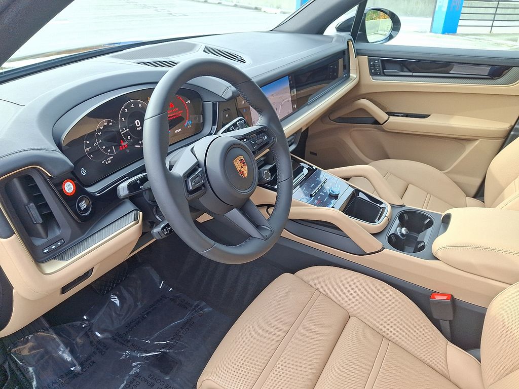 Thumbnail: 2026 Porsche Cayenne - 4