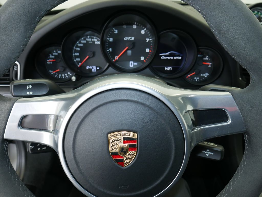 Thumbnail: 2015 Porsche 911 - 14