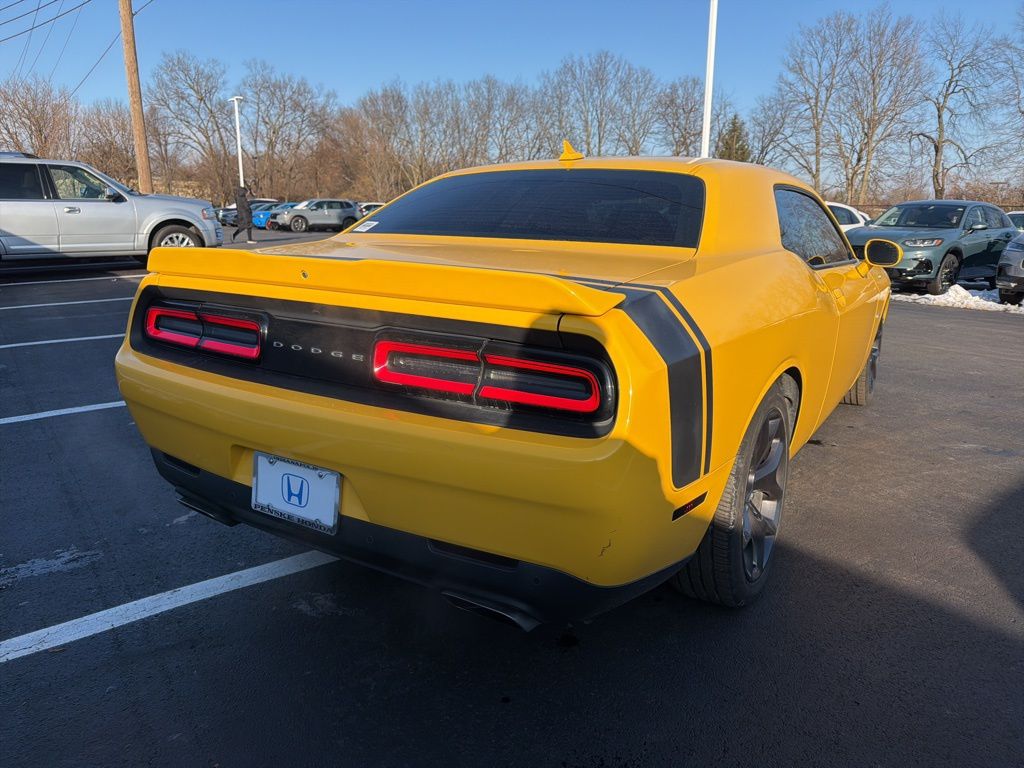 Thumbnail: 2017 Dodge Challenger - 5