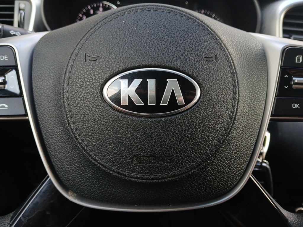 Used Car 2020 Kia Sorento  Lx For Sale Under $15,000 In Austin, Texas