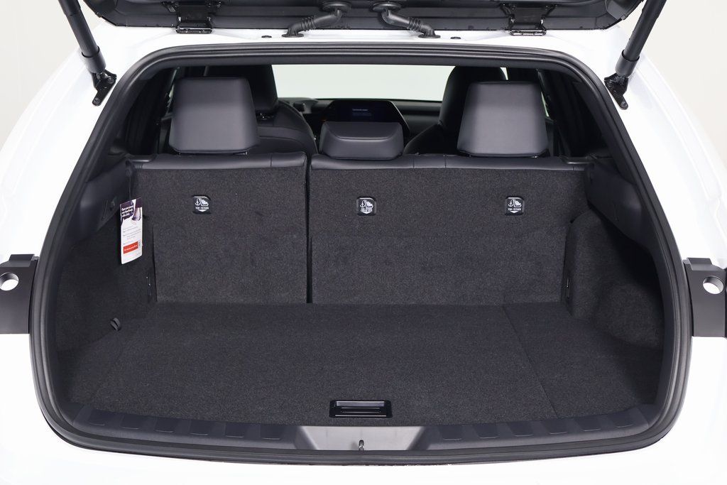 Thumbnail: 2025 Lexus UX - 8