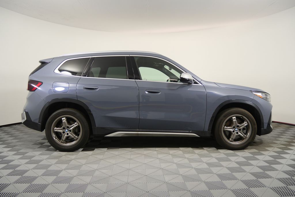 Thumbnail: 2023 BMW X1 - 2