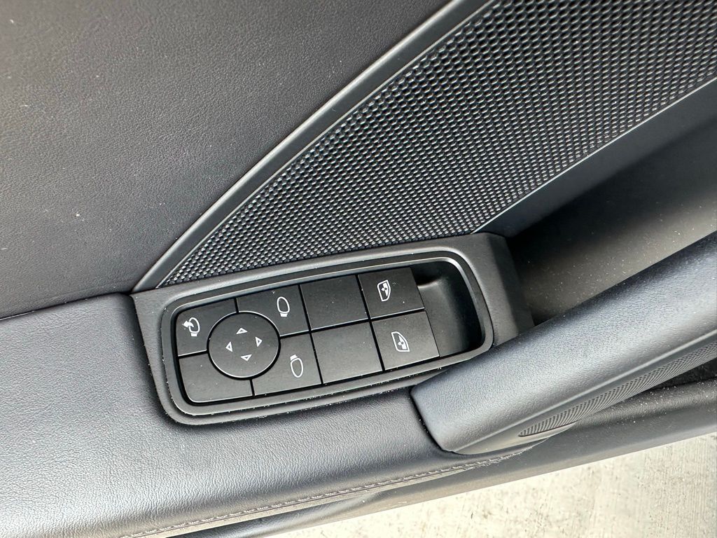 Thumbnail: 2024 Porsche 911 - 20