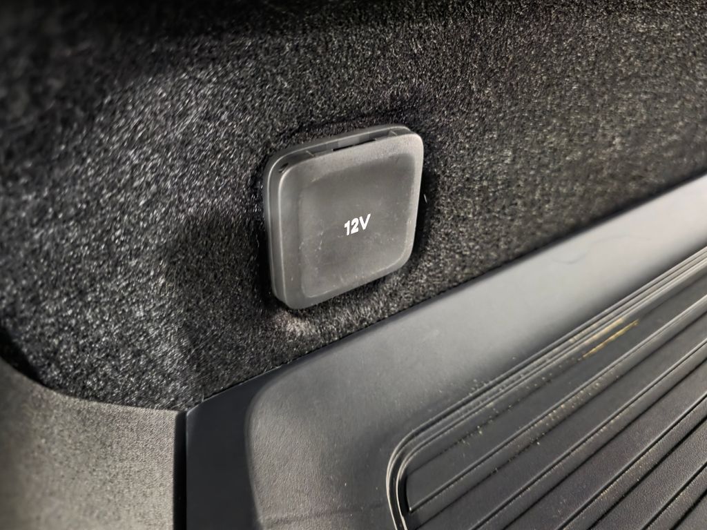2025 Rivian R1T Adventure Dual Motor Standard Pack
