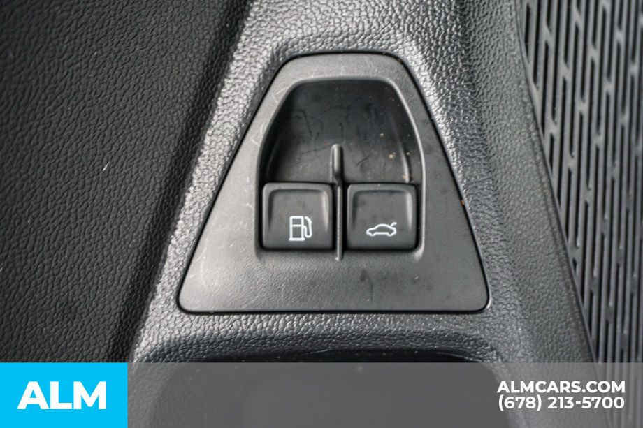 Used 2021 White Volkswagen SEL image 50