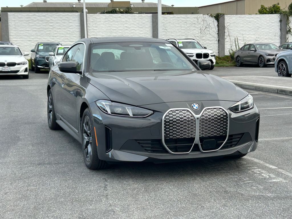 Thumbnail: 2026 BMW i4 - 7