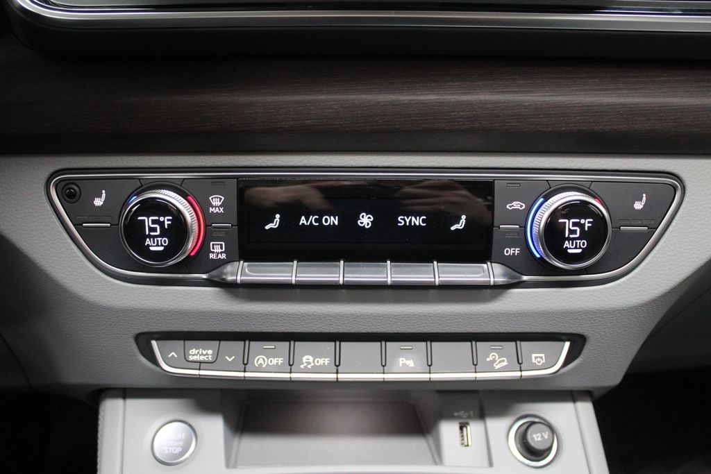 Thumbnail: 2021 Audi Q5 - 16