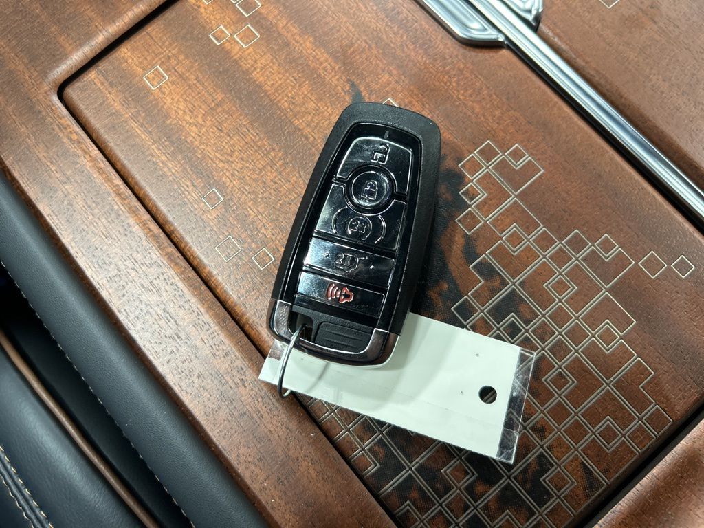 new 2026 Lincoln Navigator L car, priced at $128,975