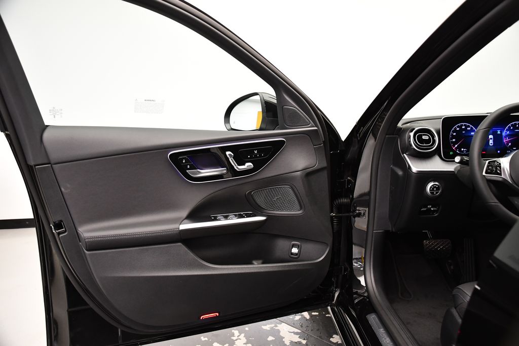 Thumbnail: 2025 Mercedes-Benz C-Class - 32