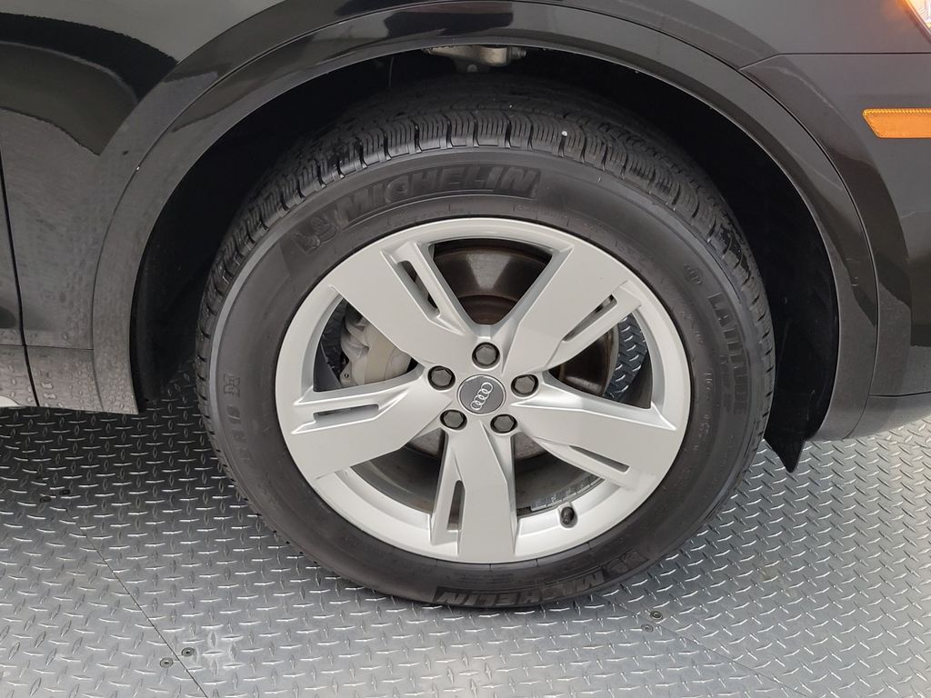 Thumbnail: 2019 Audi Q5 - 12