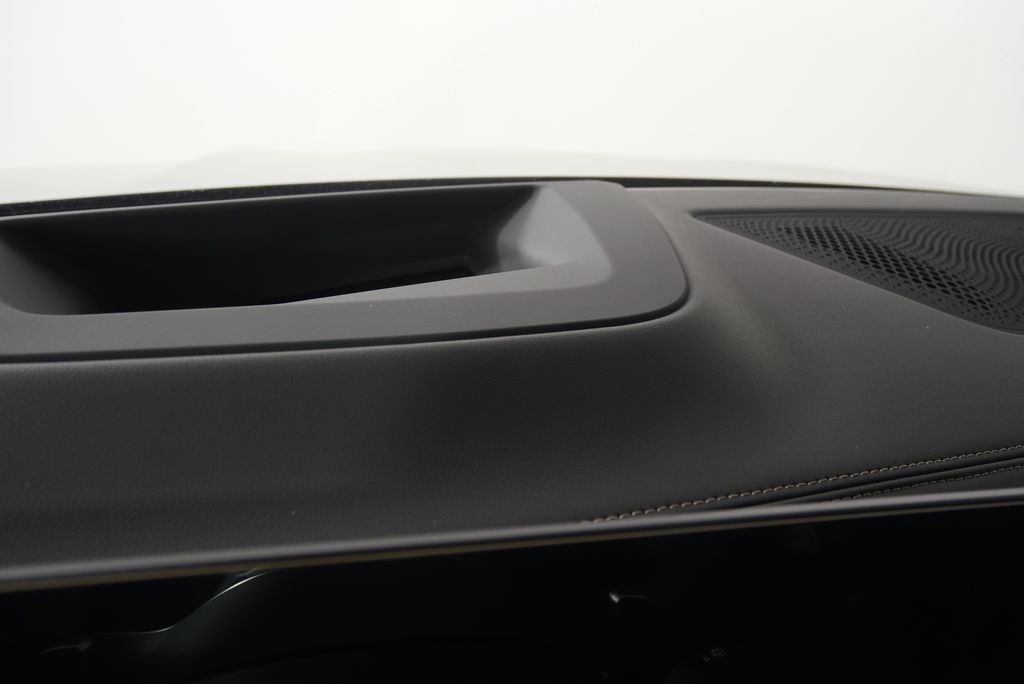 Thumbnail: 2026 BMW X5 - 21