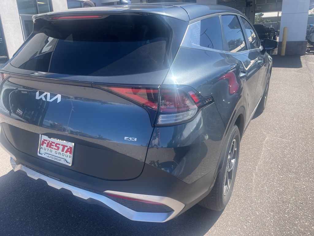 2025 Kia Sportage LX photo 4