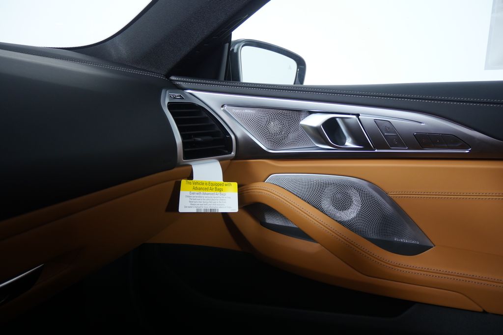 Thumbnail: 2026 BMW 8 Series - 22