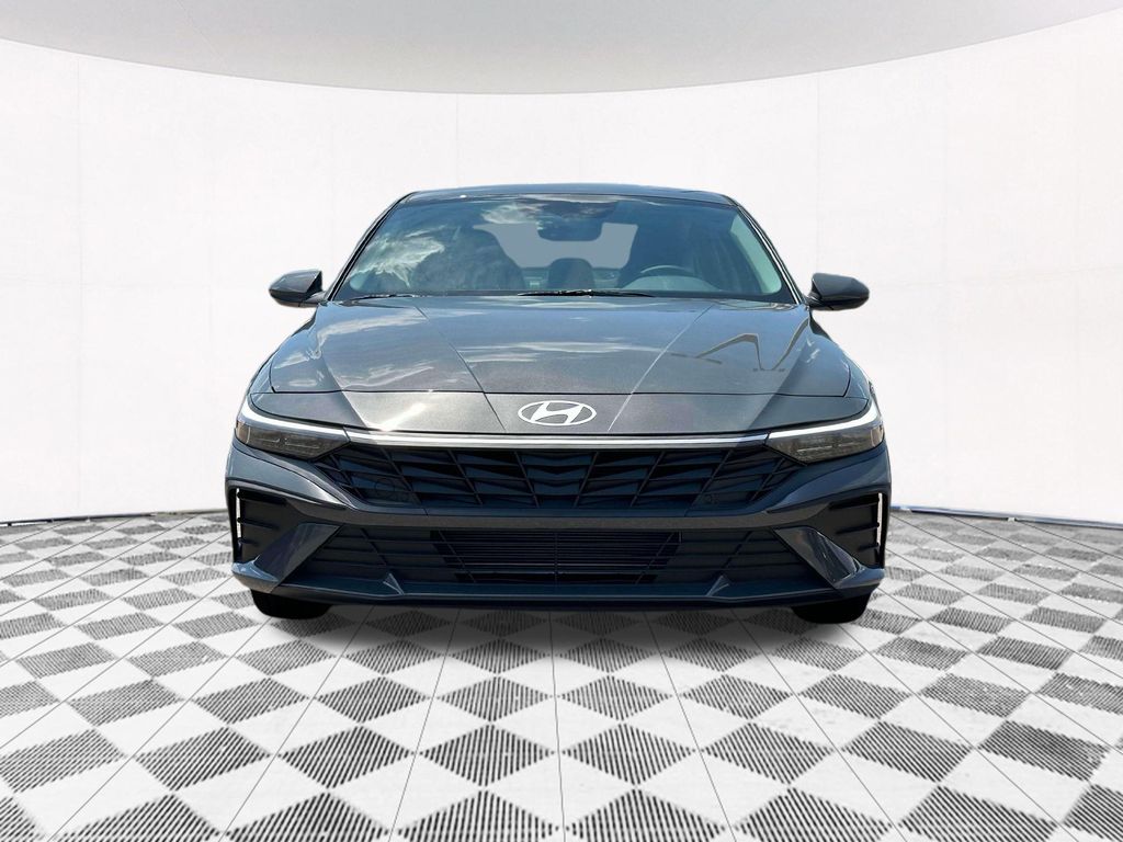 2024 Hyundai Elantra SE 12