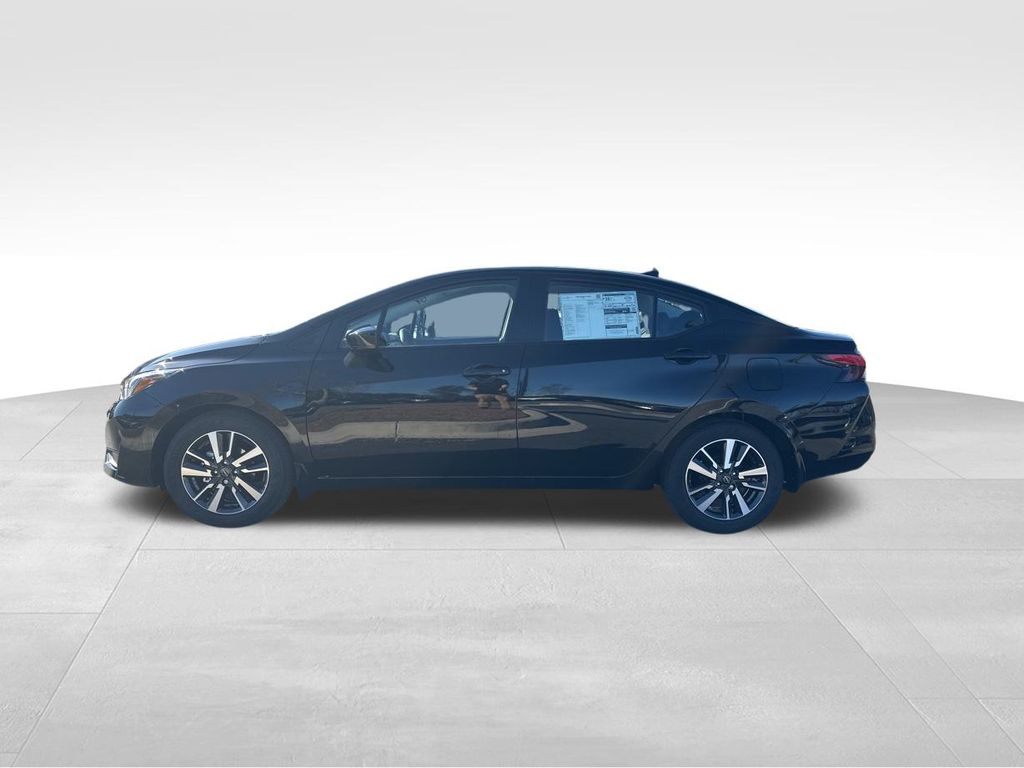 2025 Nissan Versa 1.6 SV 6