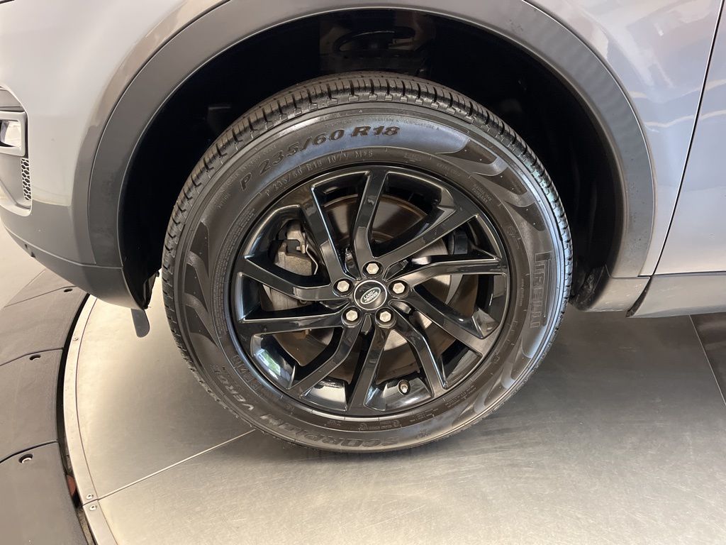 Thumbnail: 2019 Land Rover Discovery Sport - 10